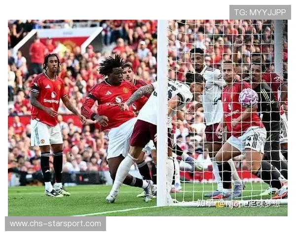 阿森纳角球抢点成功,门将神扑救险,阿森纳把球传进球门